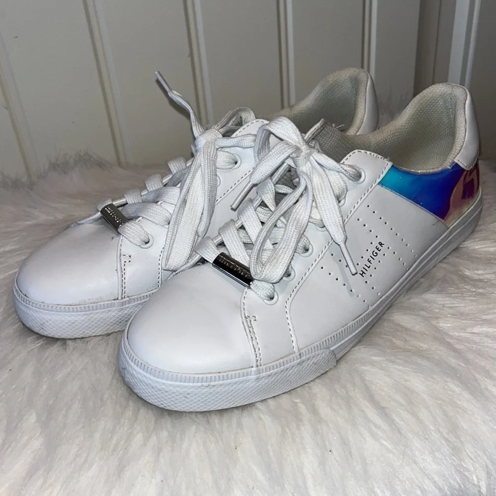 TOMMY Hilfiger white synthetic leather tie sneaker with iridescent panels size 9